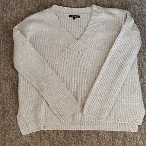 Ladies sweater size medium (4 for $20)